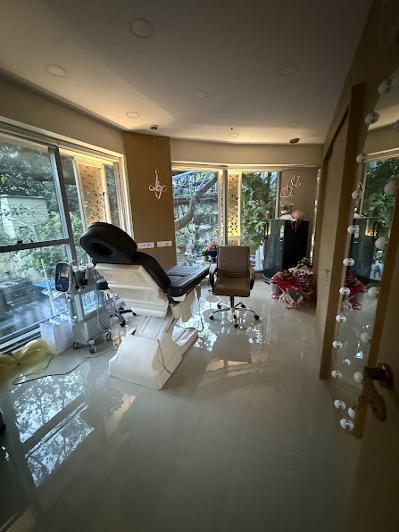 RIVÉRA Aesthetics clinic interior detailing